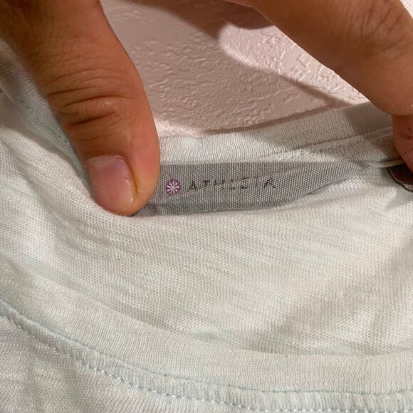 Athleta Light Blue Breezy Racerback Tank Top Women’s Medium Lightweight Workout - Picture 3 of 6